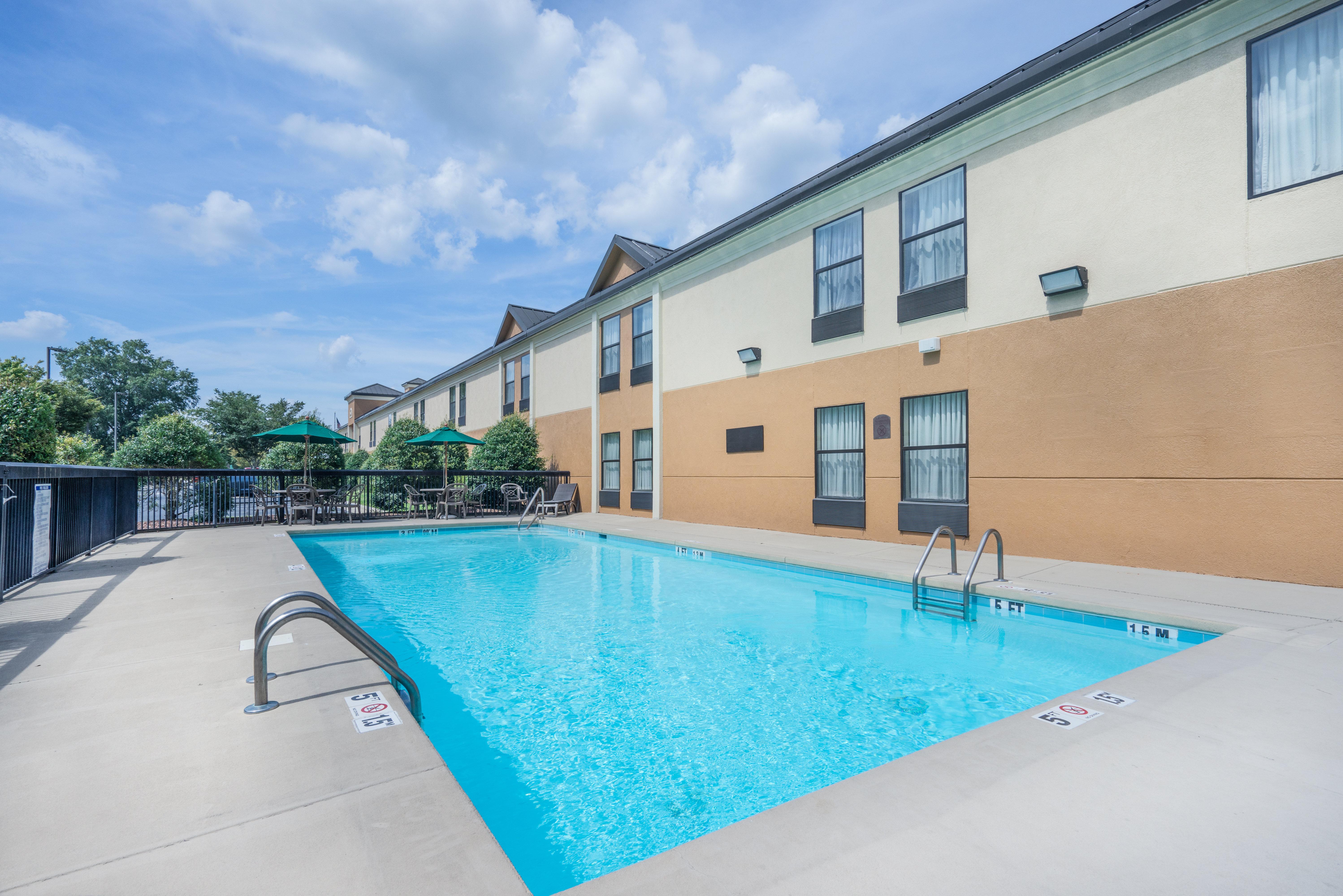 Clarion Pointe New Bern Hotell Eksteriør bilde