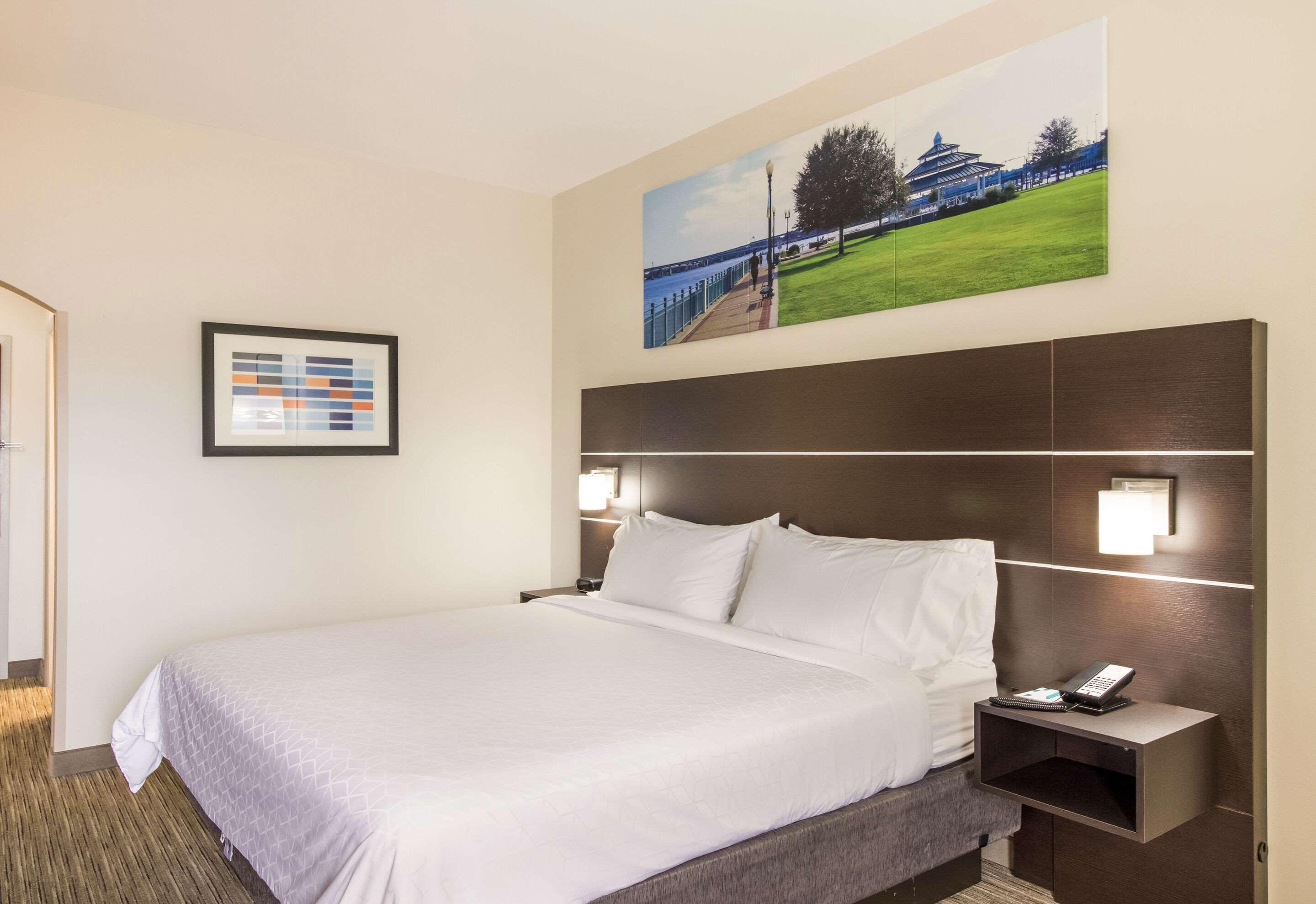 Clarion Pointe New Bern Hotell Eksteriør bilde