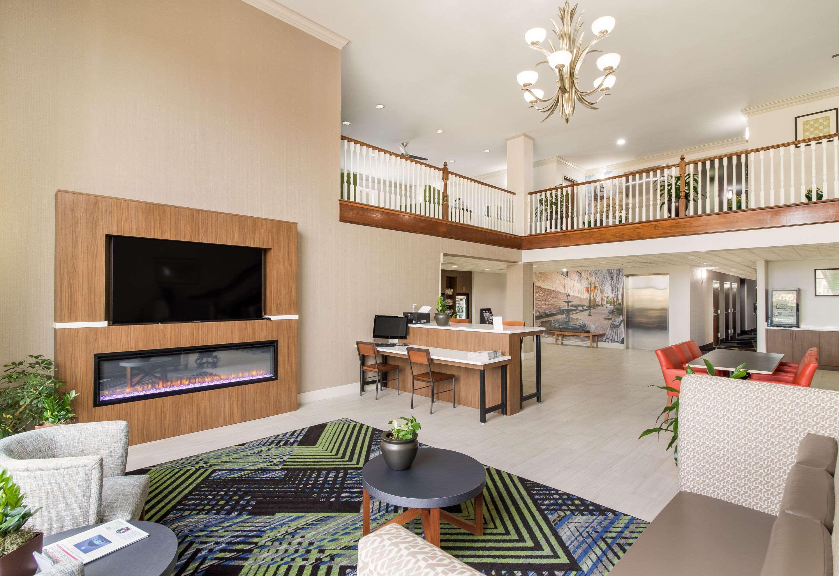 Clarion Pointe New Bern Hotell Eksteriør bilde