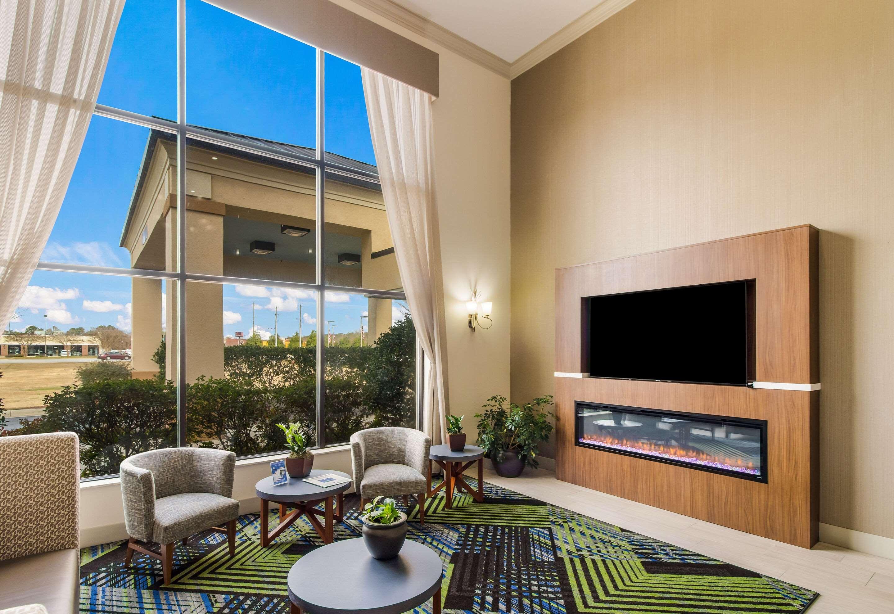 Clarion Pointe New Bern Hotell Eksteriør bilde