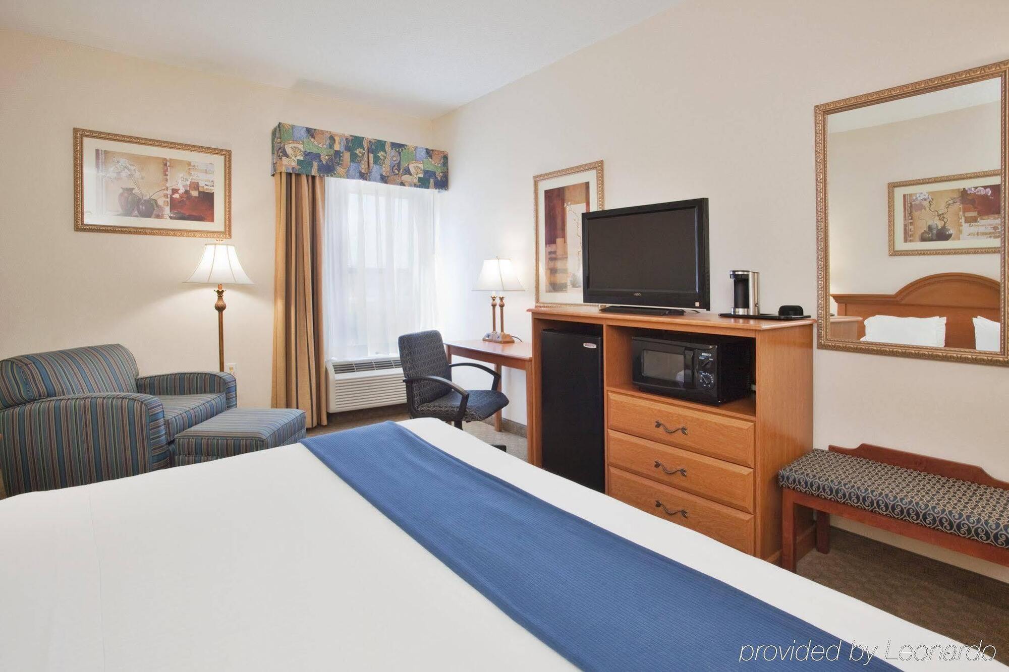 Clarion Pointe New Bern Hotell Eksteriør bilde