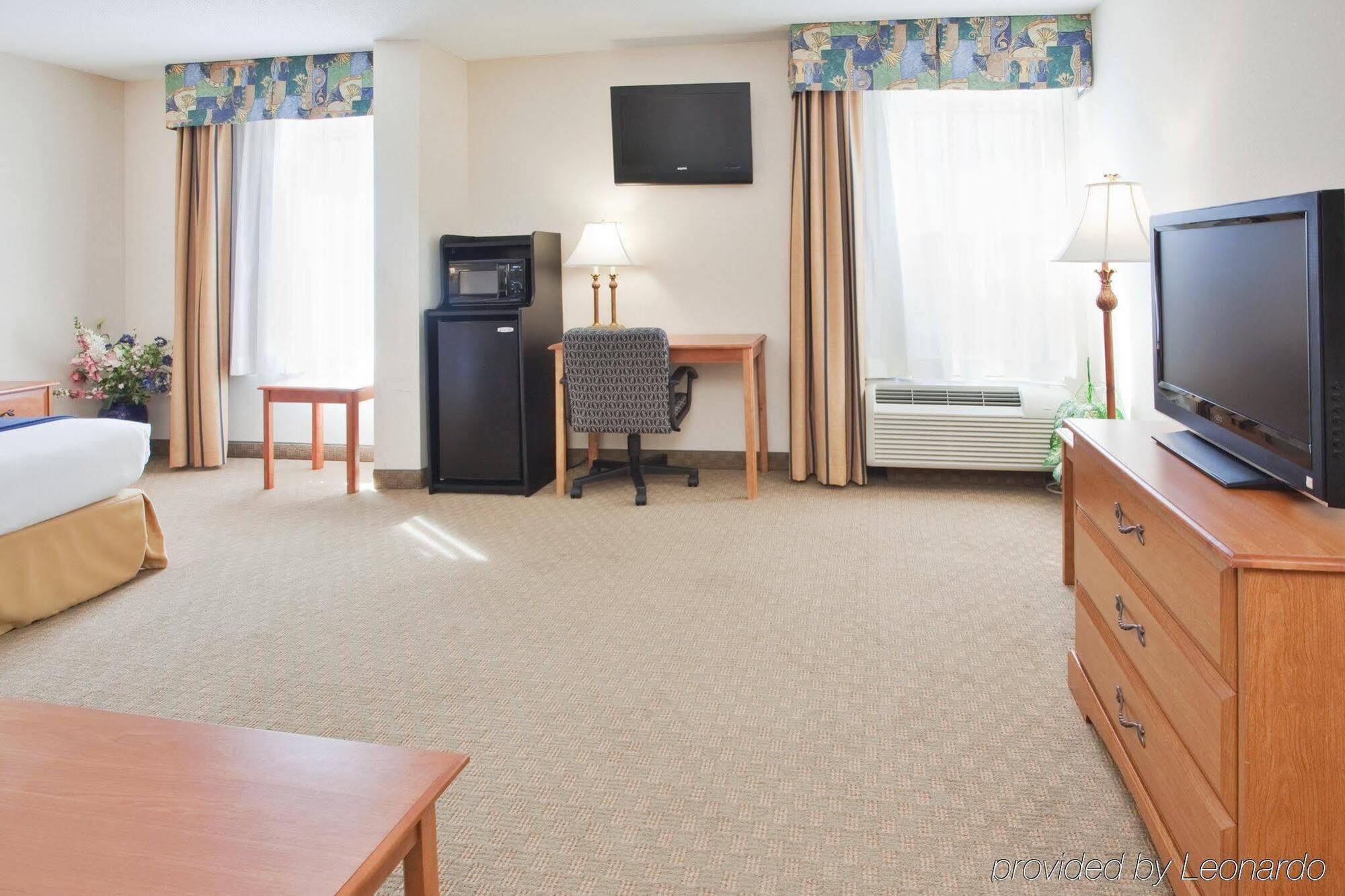 Clarion Pointe New Bern Hotell Eksteriør bilde